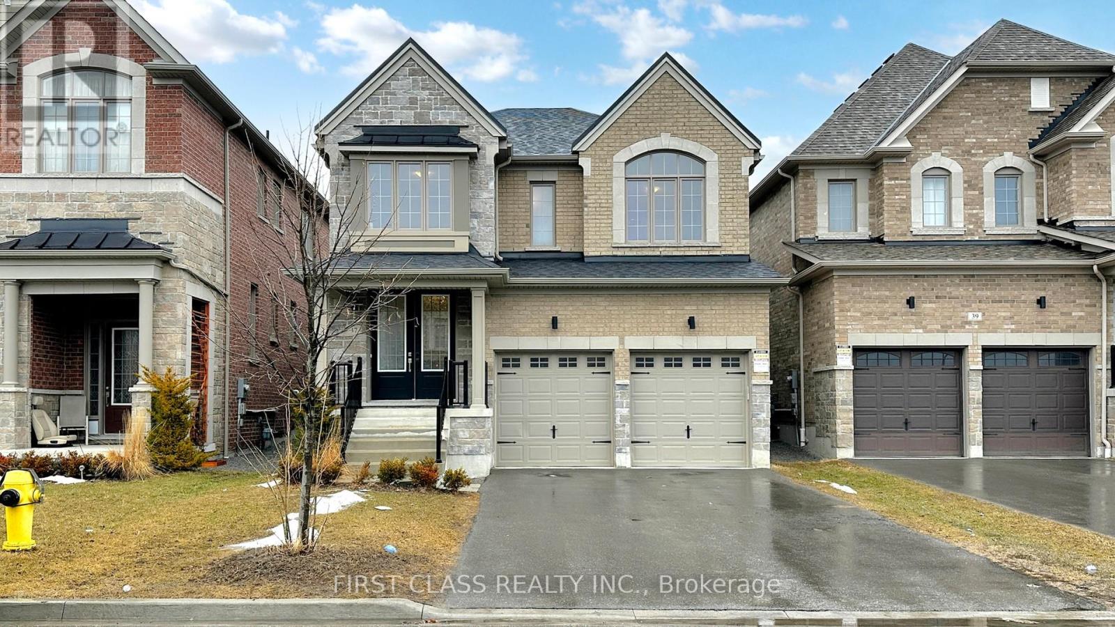 37 HAYERAFT STREET, Whitby, Ontario