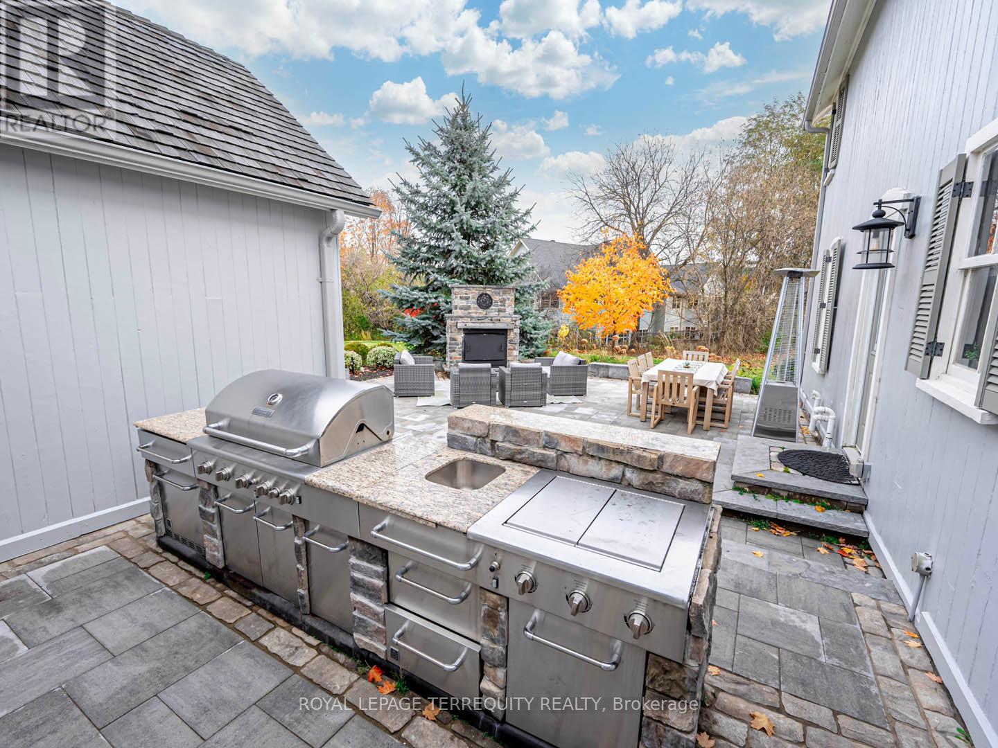 6 Aileen Lewis Court, Markham, Ontario  L6E 1A8 - Photo 38 - N12172560