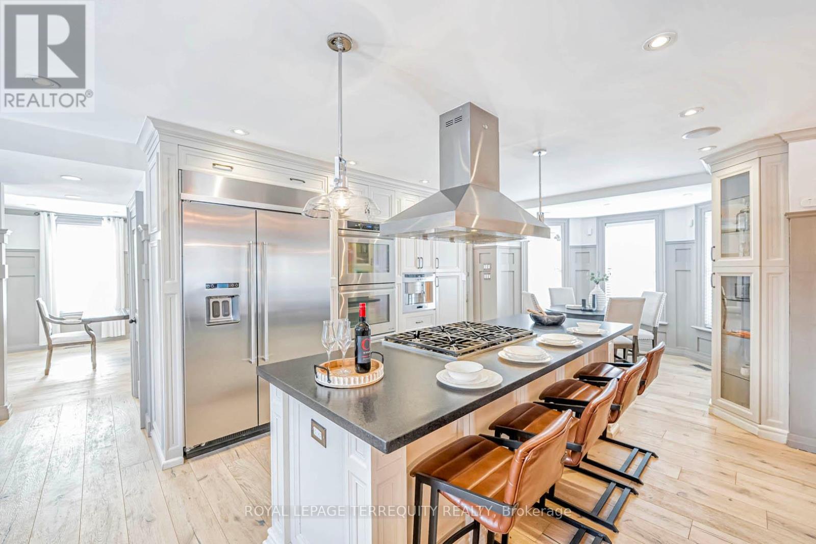 6 Aileen Lewis Court, Markham, Ontario  L6E 1A8 - Photo 6 - N12172560