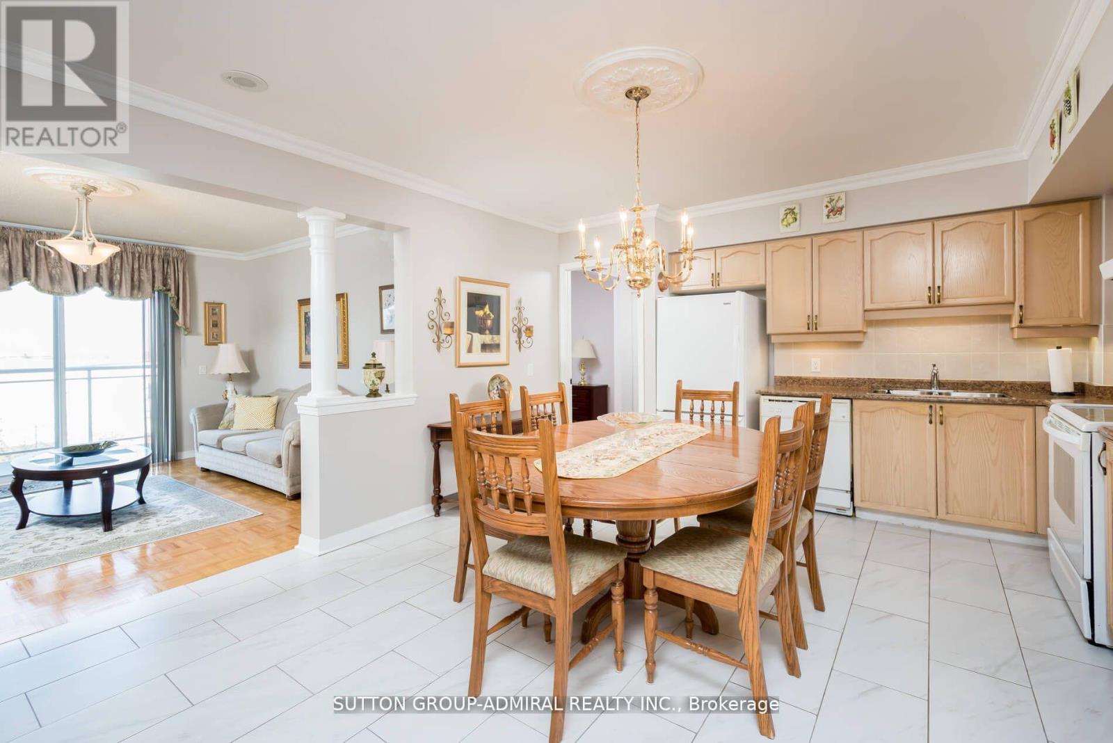 509 - 2504 Rutherford Road, Vaughan (Maple), Ontario  L4K 5N5 - Photo 3 - N12172688