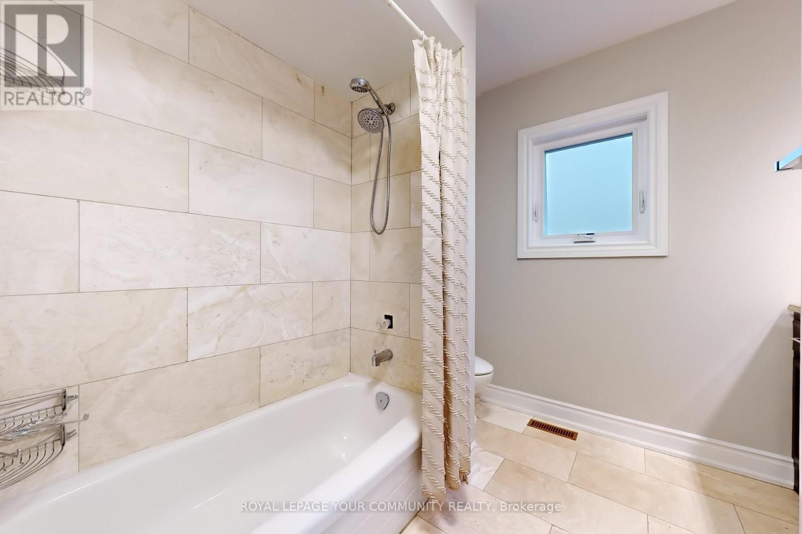 73 Highgrove Crescent, Richmond Hill, Ontario  L4C 7W7 - Photo 33 - N12172699