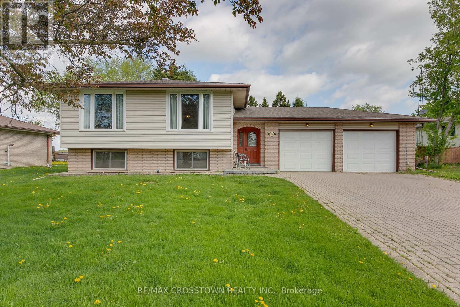 184 Murphy Road, Essa, Ontario  L3W 0A2 - Photo 2 - N12172721