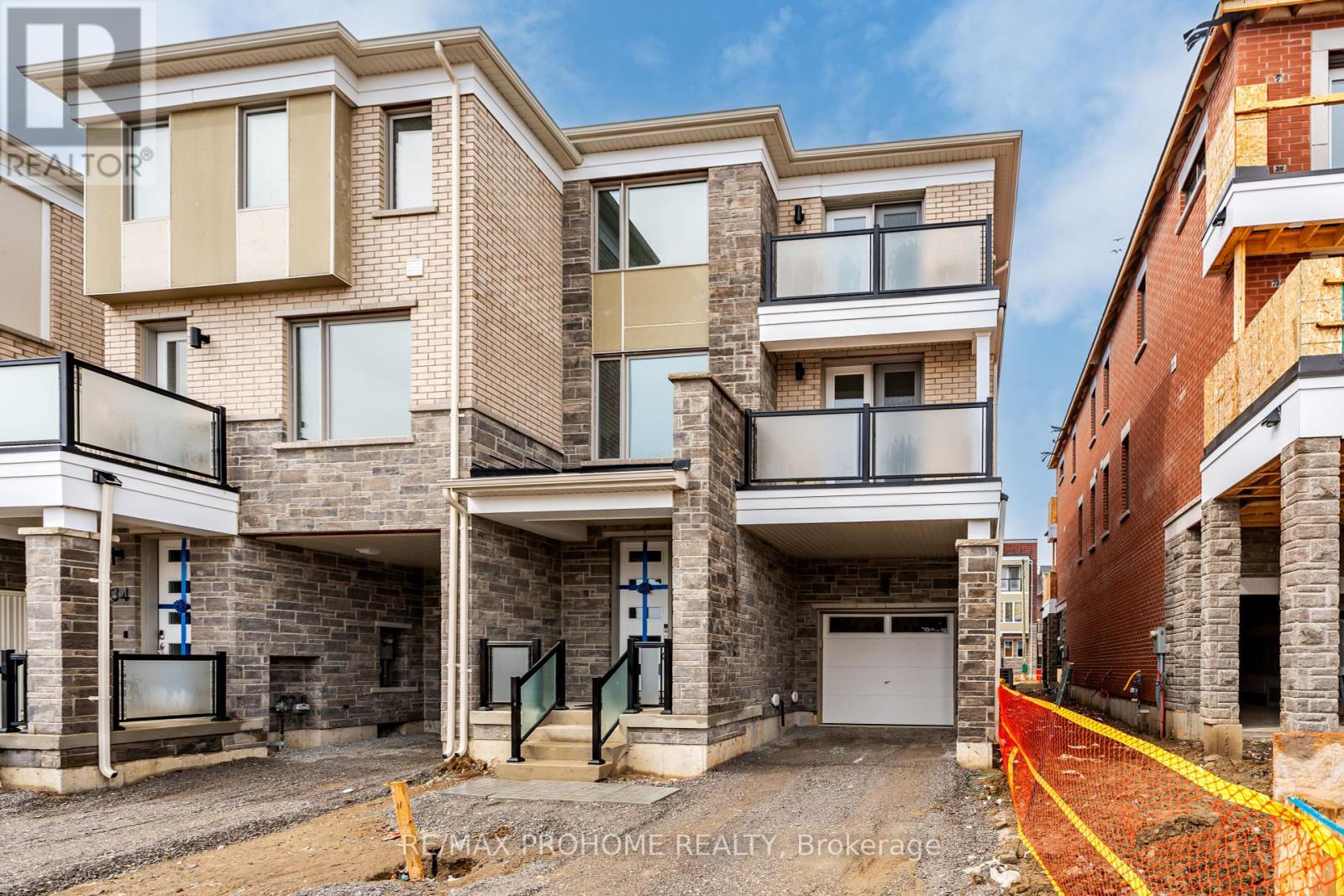36 Azure Drive, Markham (Victoria Square), Ontario  L6C 3M4 - Photo 2 - N12172723
