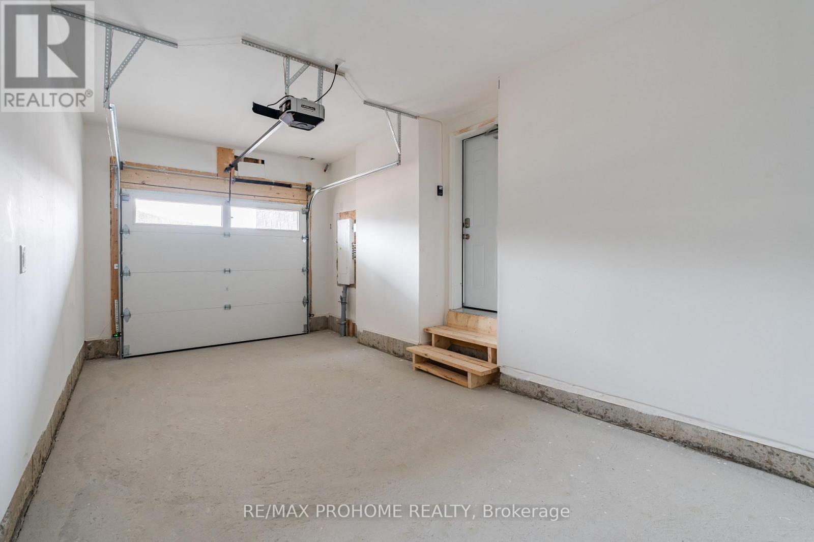 36 Azure Drive, Markham (Victoria Square), Ontario  L6C 3M4 - Photo 29 - N12172723