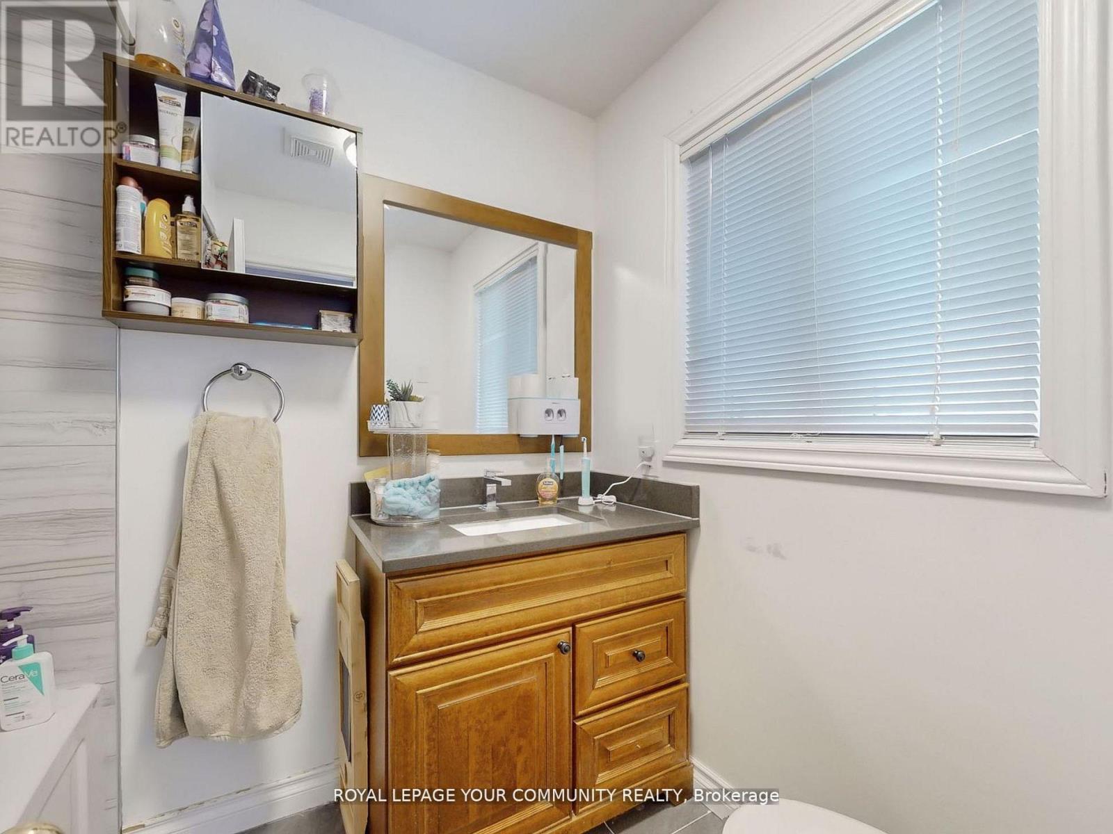 105 Brown Street, Barrie, Ontario  L4N 7V6 - Photo 17 - S12172525