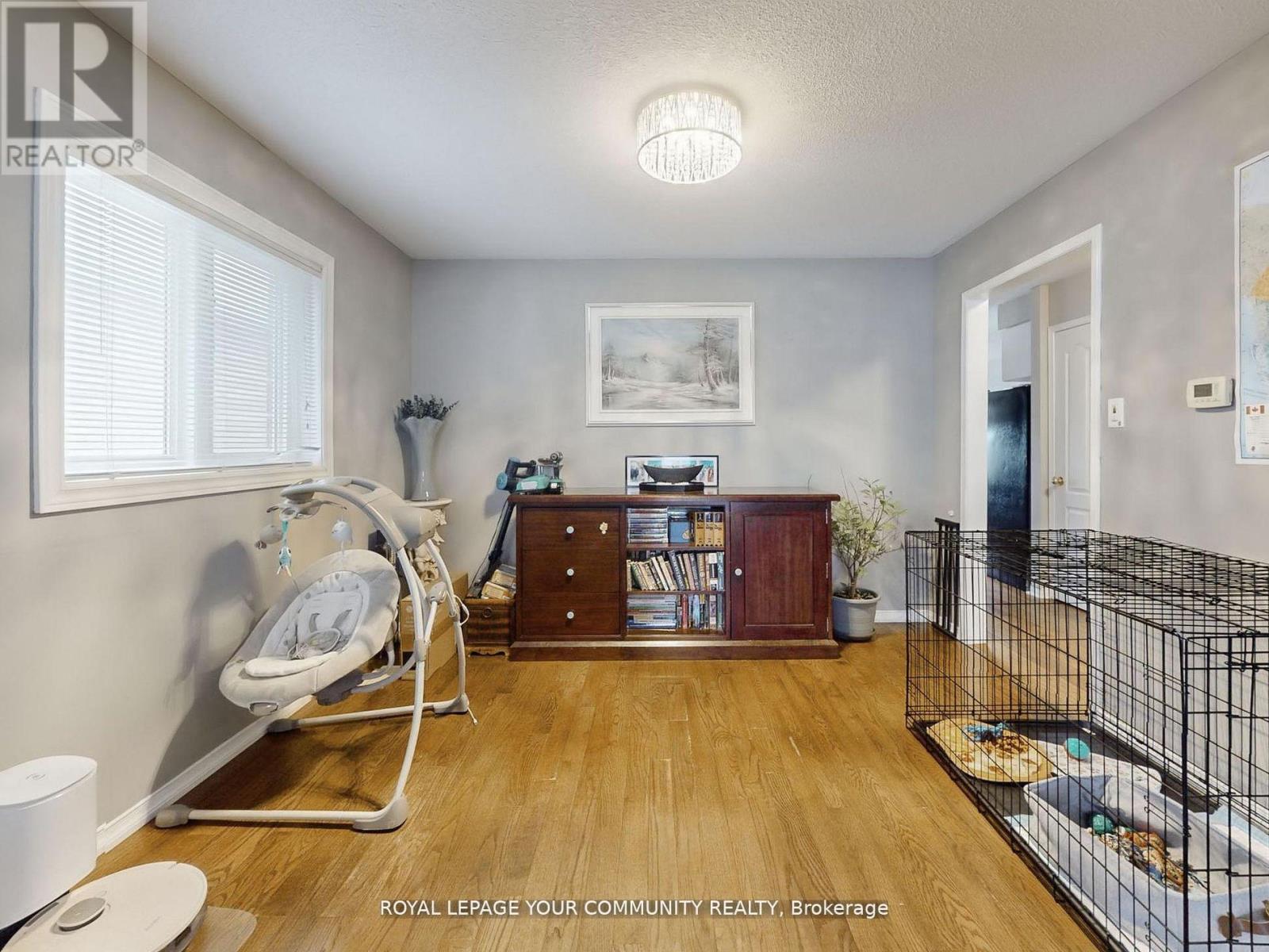 105 Brown Street, Barrie, Ontario  L4N 7V6 - Photo 6 - S12172525