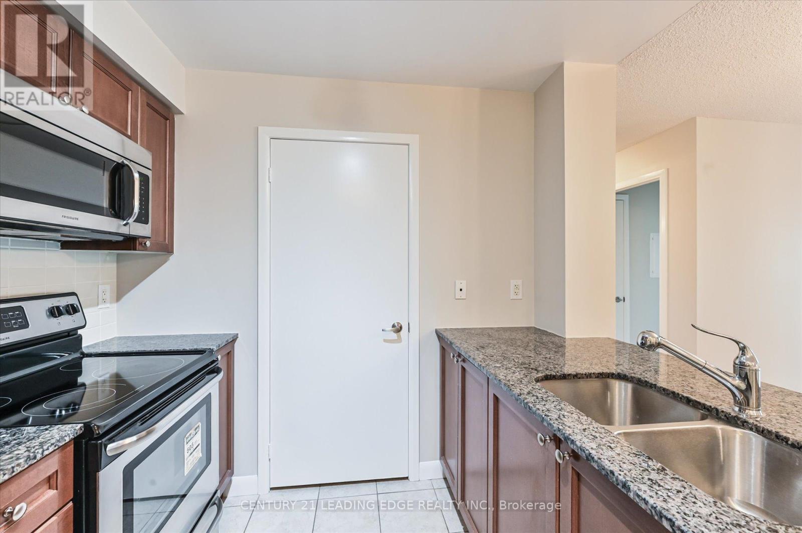 653 - 525 Wilson Avenue, Toronto, Ontario  M3H 0A7 - Photo 5 - C12114047