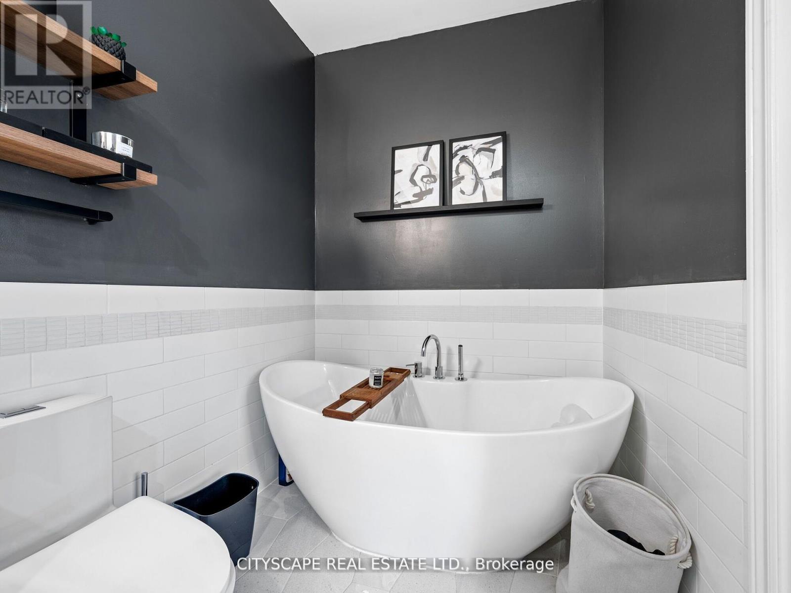 2241 Lyness Avenue S, Oakville, Ontario  L6M 5C2 - Photo 14 - W12172523