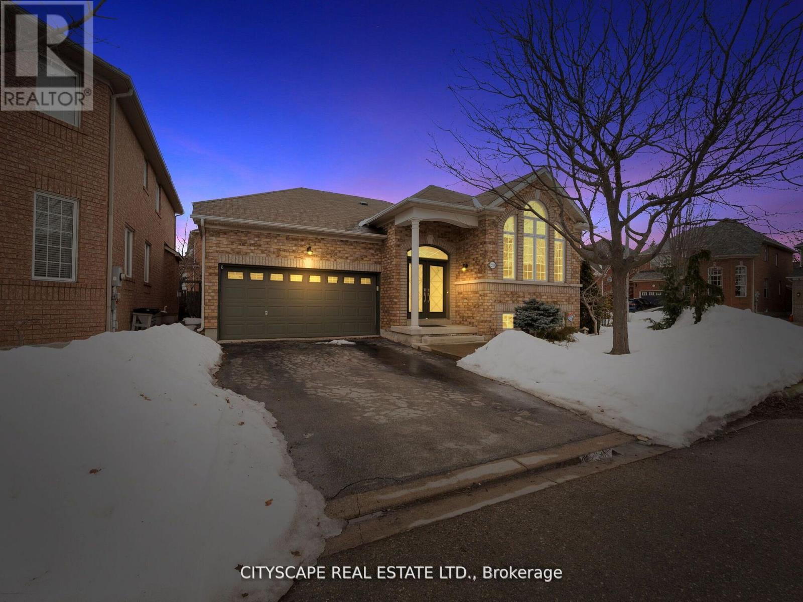 2241 Lyness Avenue S, Oakville, Ontario  L6M 5C2 - Photo 2 - W12172523
