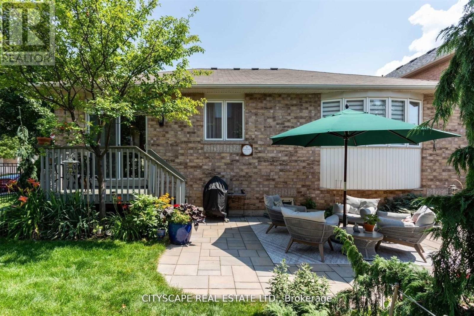 2241 Lyness Avenue S, Oakville, Ontario  L6M 5C2 - Photo 23 - W12172523