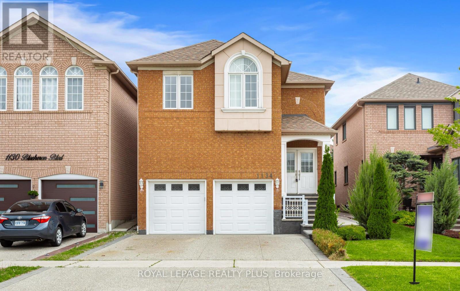 1134 Blueheron Boulevard, Mississauga, Ontario  L5V 2J7 - Photo 1 - W12172541