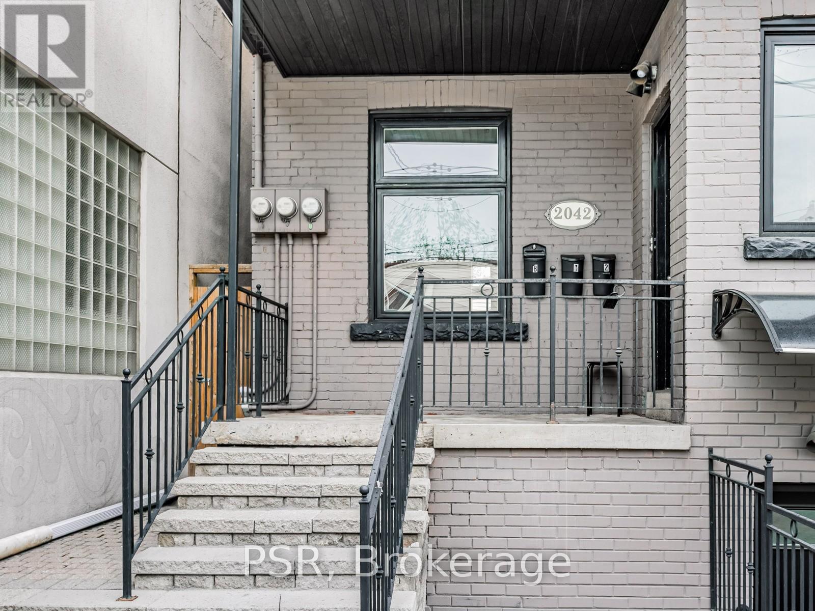 1 - 2042 Dundas Street W, Toronto, Ontario  M6R 1W6 - Photo 3 - W12172557