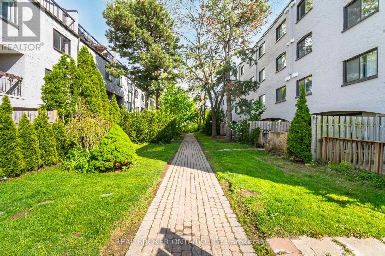 #22 - 1008 Falgarwood Drive, Oakville (Fa Falgarwood), Ontario  L6H 2P5 - Photo 43 - W12172559
