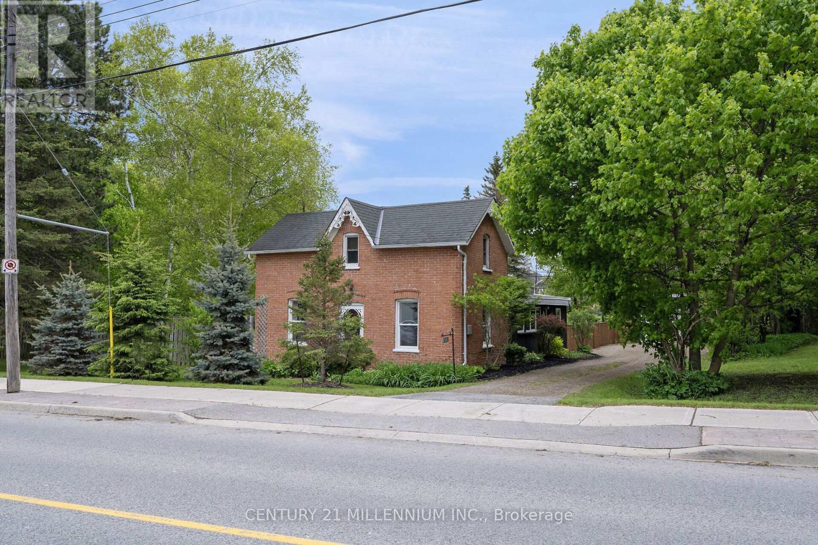 1551 QUEEN STREET E, Caledon, Ontario