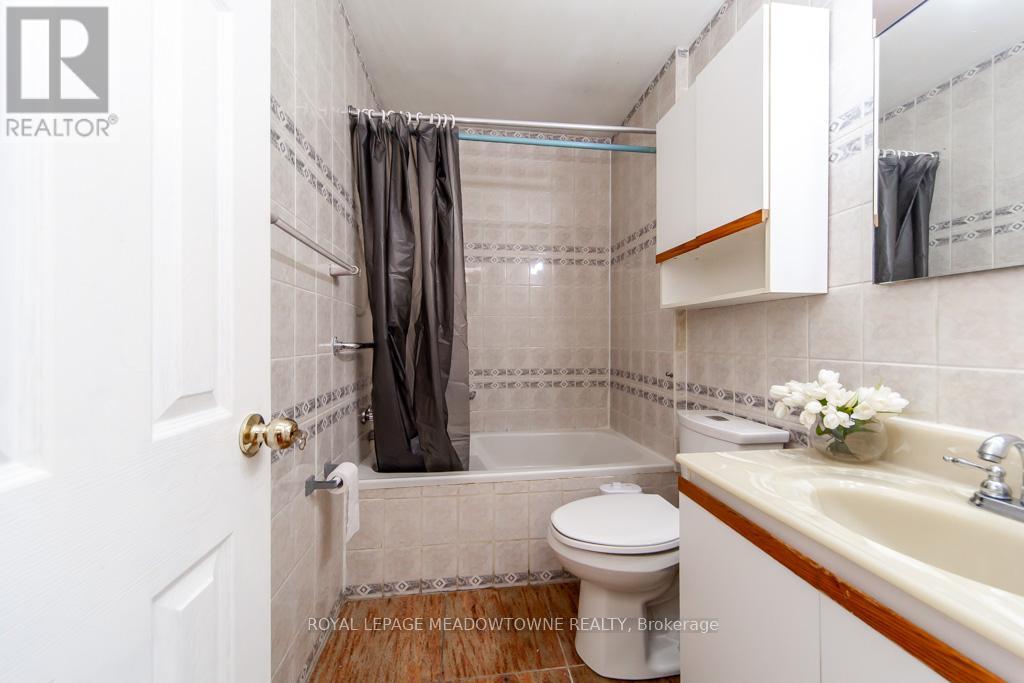 47 Jodphur Avenue, Toronto, Ontario  M9M 2J3 - Photo 28 - W12172681