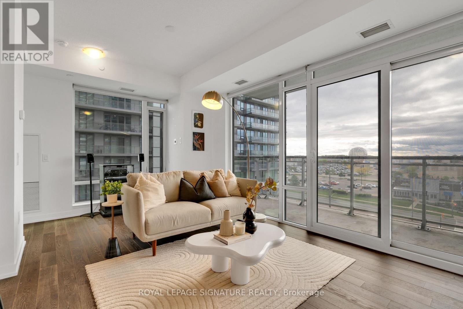 610 - 2560 Eglinton Avenue W, Mississauga, Ontario  L5M 0Y3 - Photo 18 - W12172689