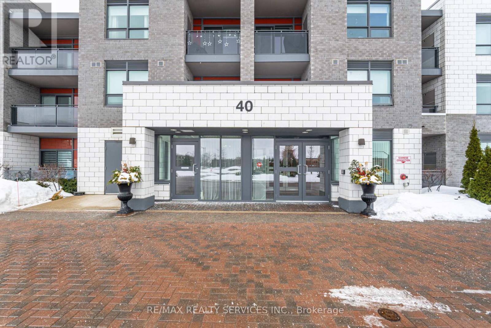 104 - 40 Via Rosedale Way, Brampton, Ontario  L6R 4A4 - Photo 2 - W12172697