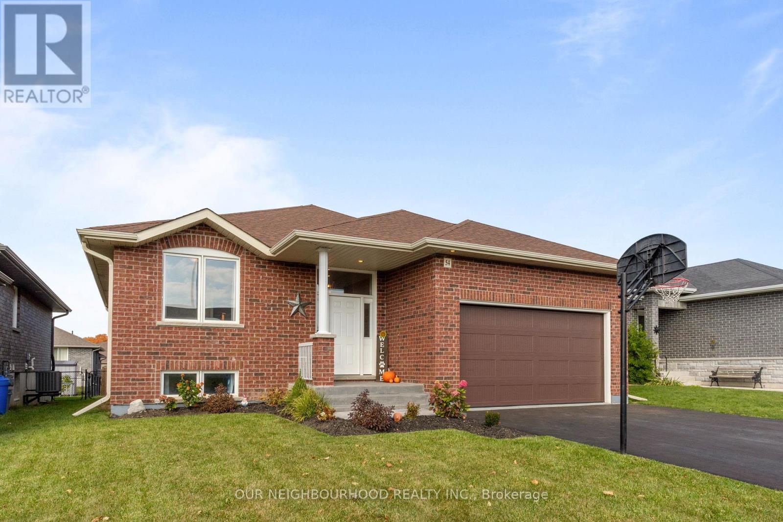 Property at 54 MCINTOSH CRESCENT image 1