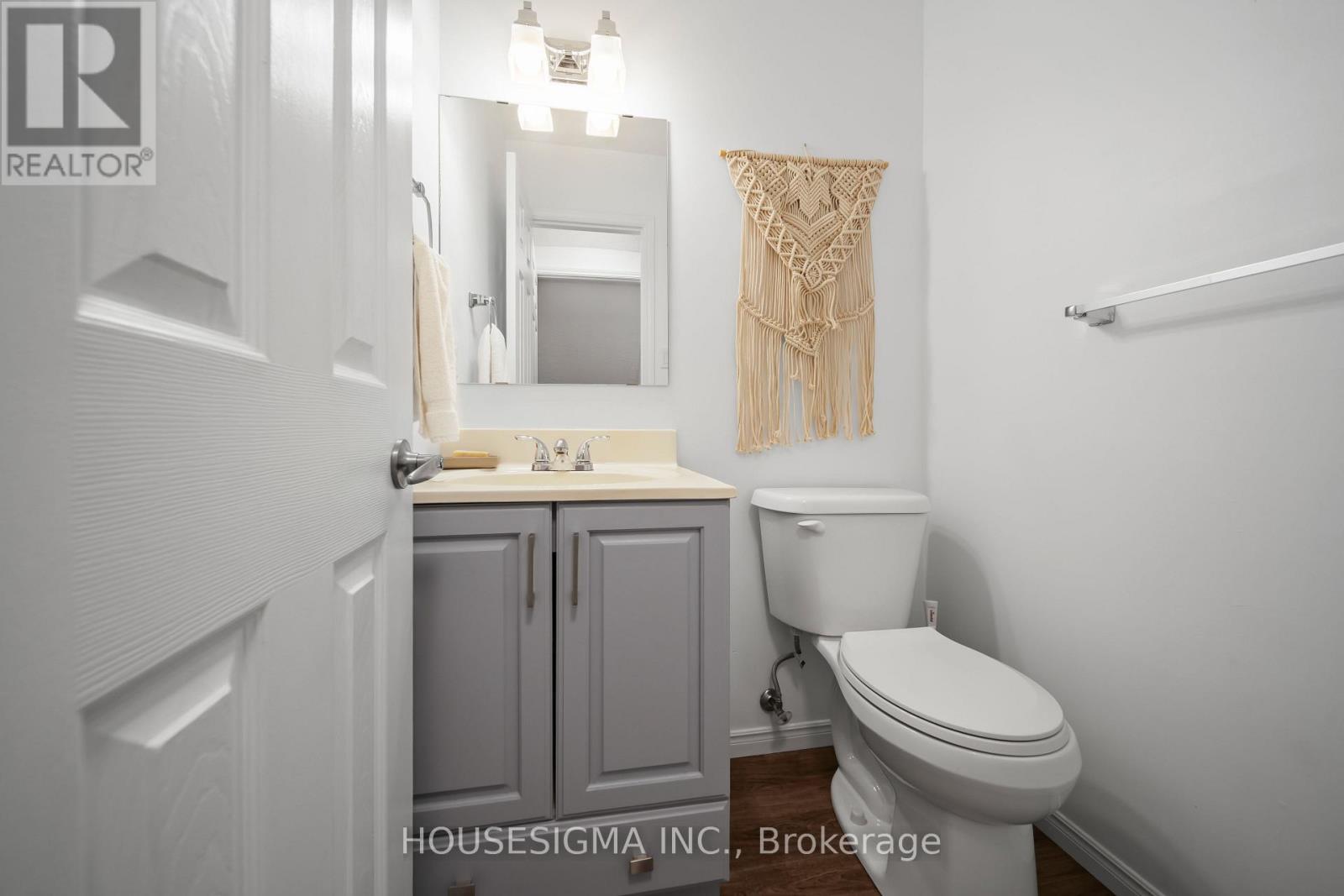 Photo 19 of 40 for 2 - 1290 Bentley Drive