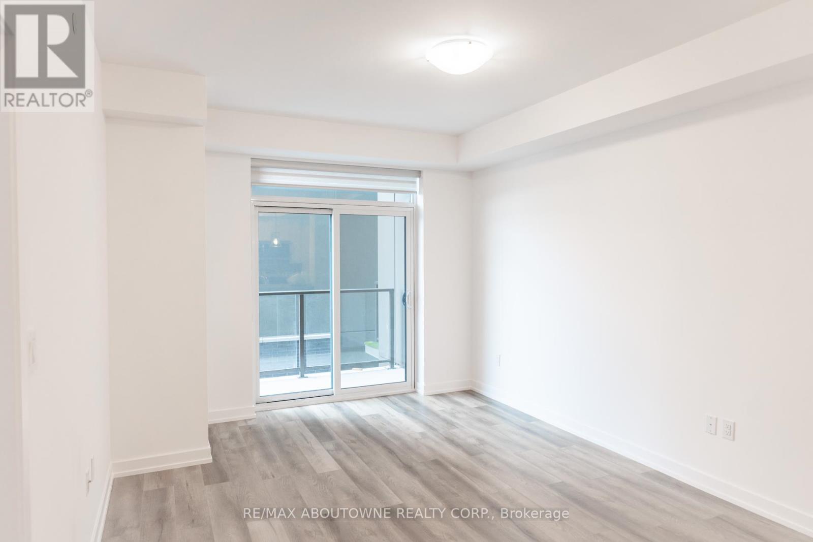 429 - 470 Dundas Street E, Hamilton, Ontario  L8B 2A6 - Photo 7 - X12172514