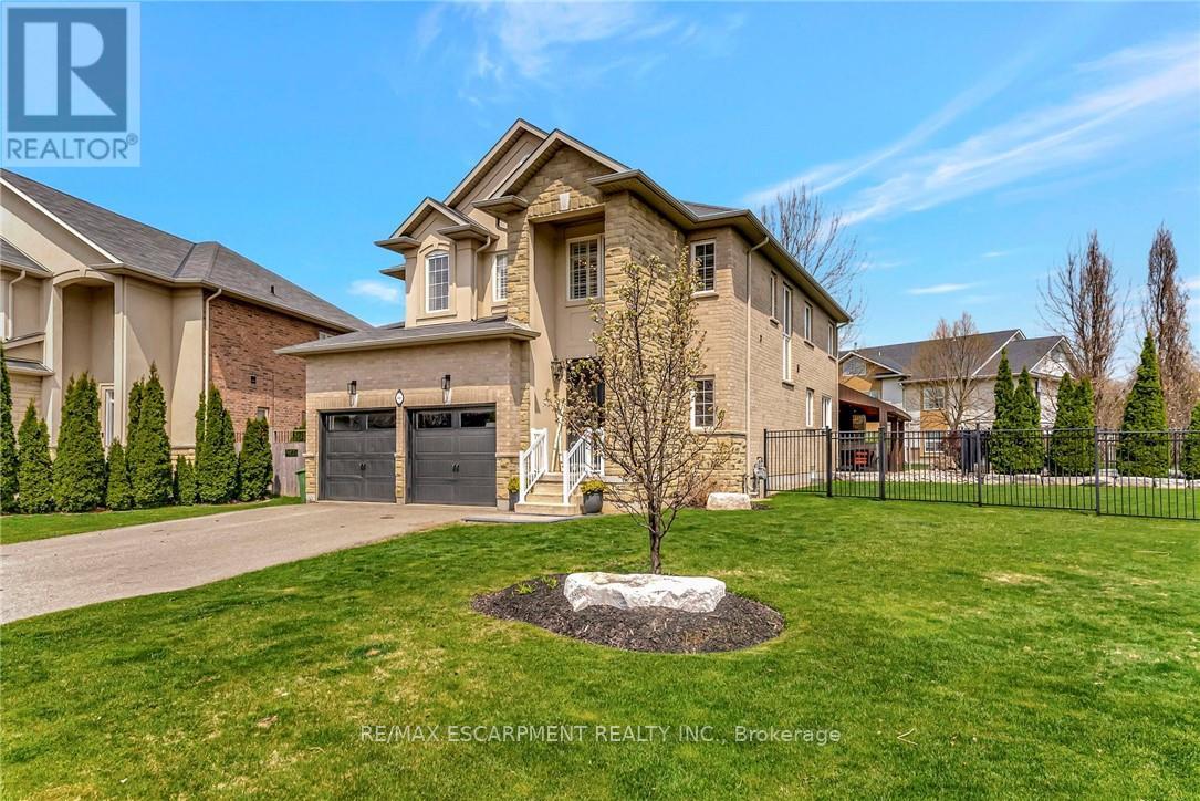 349 Valridge Drive, Hamilton, Ontario  L9G 0B1 - Photo 3 - X12172628