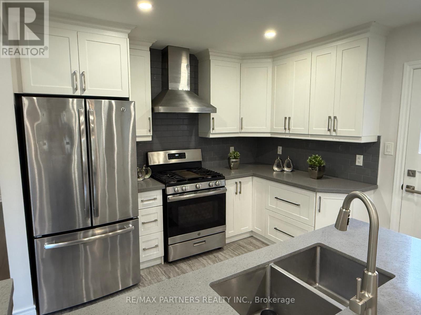 77 Foreht Crescent, Aurora, Ontario  L4G 3E9 - Photo 14 - N12172111