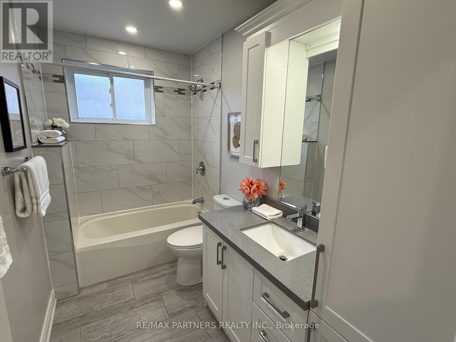 77 Foreht Crescent, Aurora, Ontario  L4G 3E9 - Photo 29 - N12172111