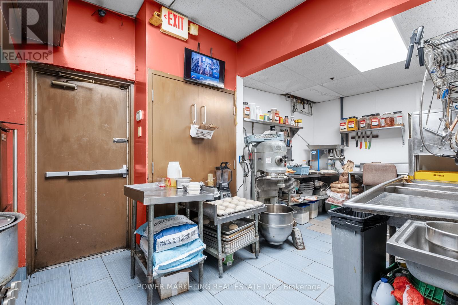 9 - 2900 Woodroffe Avenue, Ottawa, Ontario  K2J 4G3 - Photo 29 - X12168373