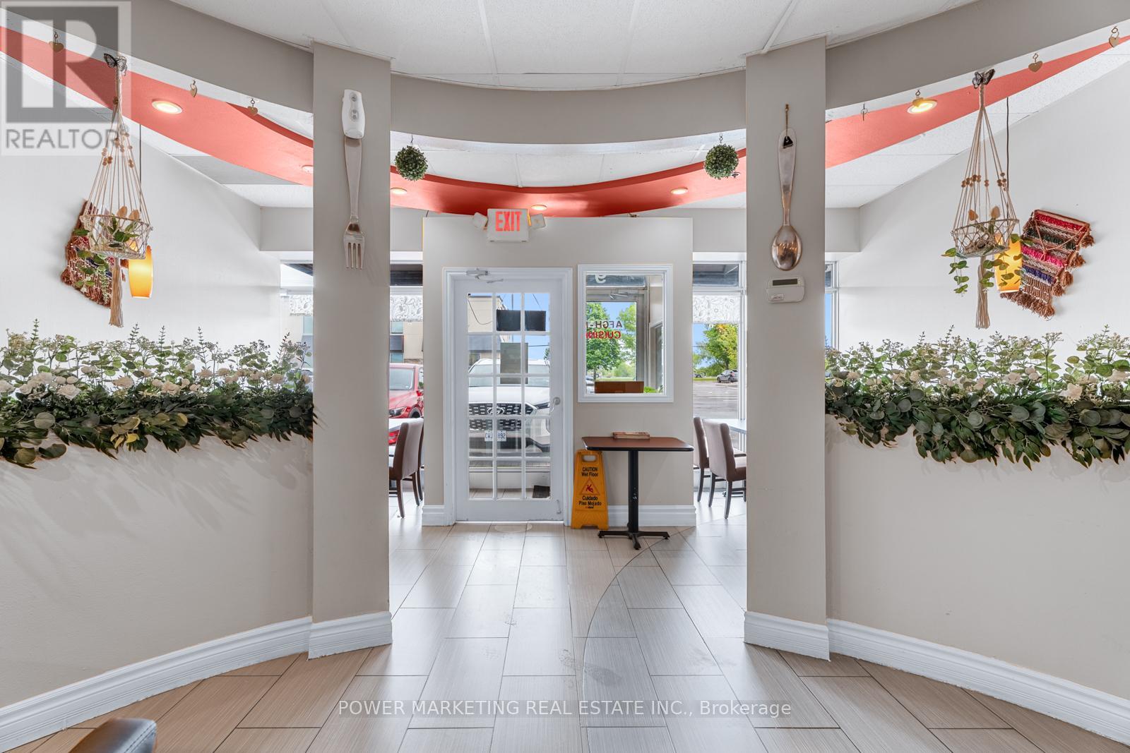 9 - 2900 Woodroffe Avenue, Ottawa, Ontario  K2J 4G3 - Photo 5 - X12168373