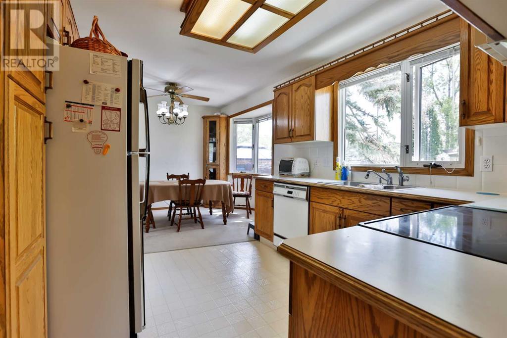 2710 7a Avenue N, Lethbridge, Alberta  T1H 1A4 - Photo 9 - A2223138