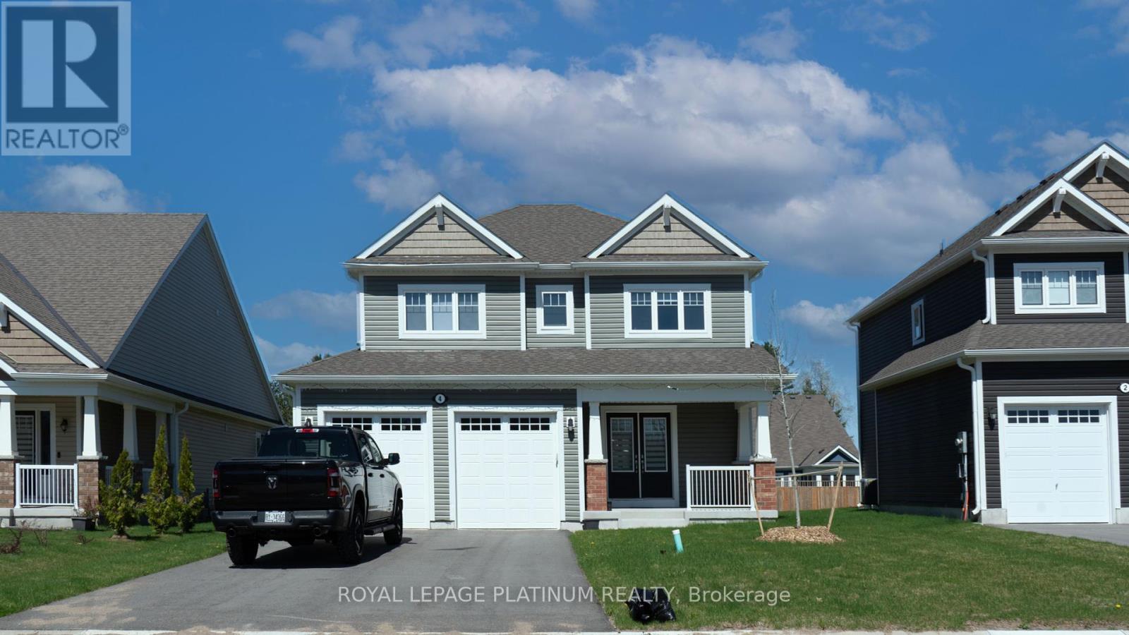 4 Stother Crescent, Bracebridge, Ontario  P1L 0A3 - Photo 1 - X12147801