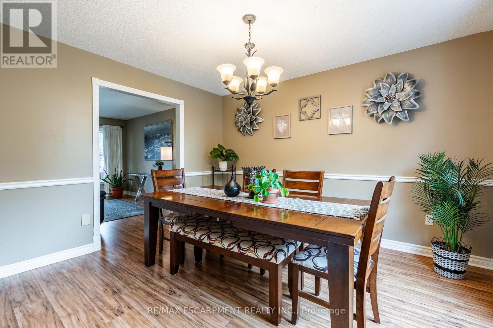 24 Vance Crescent, Hamilton, Ontario  L8B 0B7 - Photo 10 - X12170728