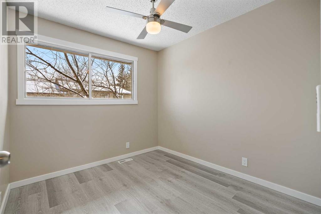 19, 380 Bermuda Drive Nw, Calgary, Alberta  T3K 2B2 - Photo 25 - A2207606