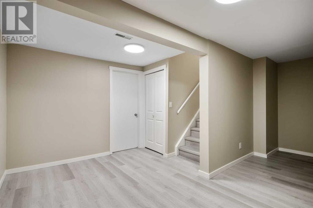 19, 380 Bermuda Drive Nw, Calgary, Alberta  T3K 2B2 - Photo 30 - A2207606