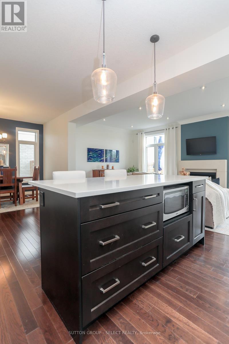 2460 Buroak Drive, London North, Ontario  N6G 0L5 - Photo 12 - X12168384