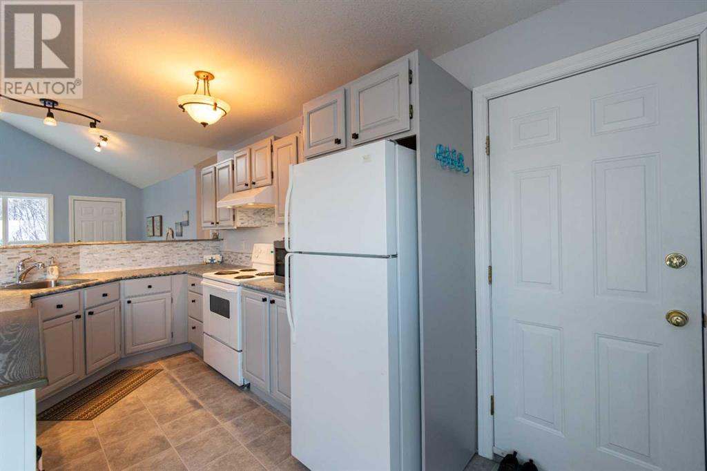 39 Front Street, White Sands, Alberta  T0C 2L0 - Photo 11 - A2193492