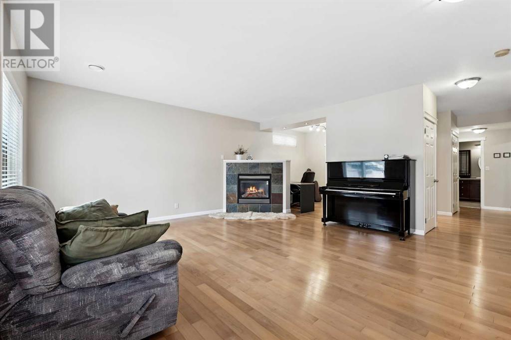 250 Cougar Ridge Drive Sw, Calgary, Alberta  T3H 5R9 - Photo 27 - A2213448