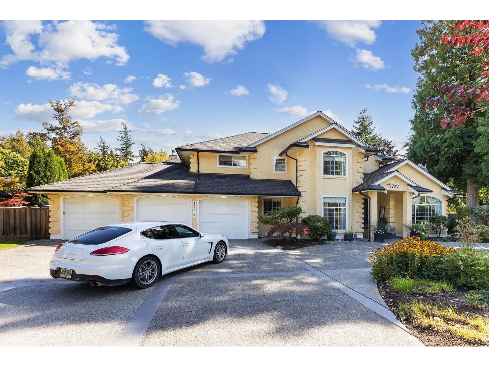 Property at 1722 137A STREET image 3