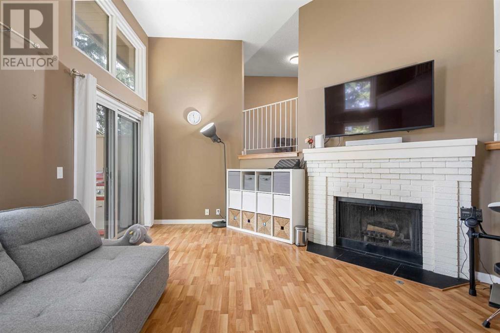 62 Beacham Way Nw, Calgary, Alberta  T3K 5K4 - Photo 3 - A2219965