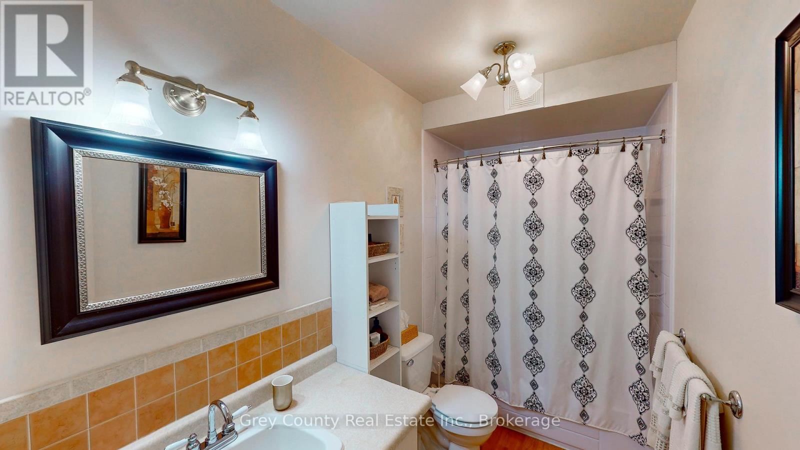 63 Grayview Drive, Grey Highlands, Ontario  N0C 1H0 - Photo 34 - X12077651