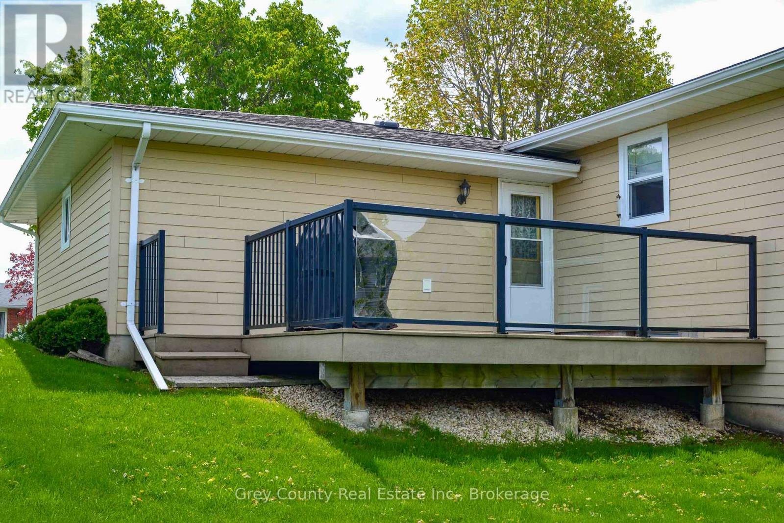 63 Grayview Drive, Grey Highlands, Ontario  N0C 1H0 - Photo 44 - X12077651