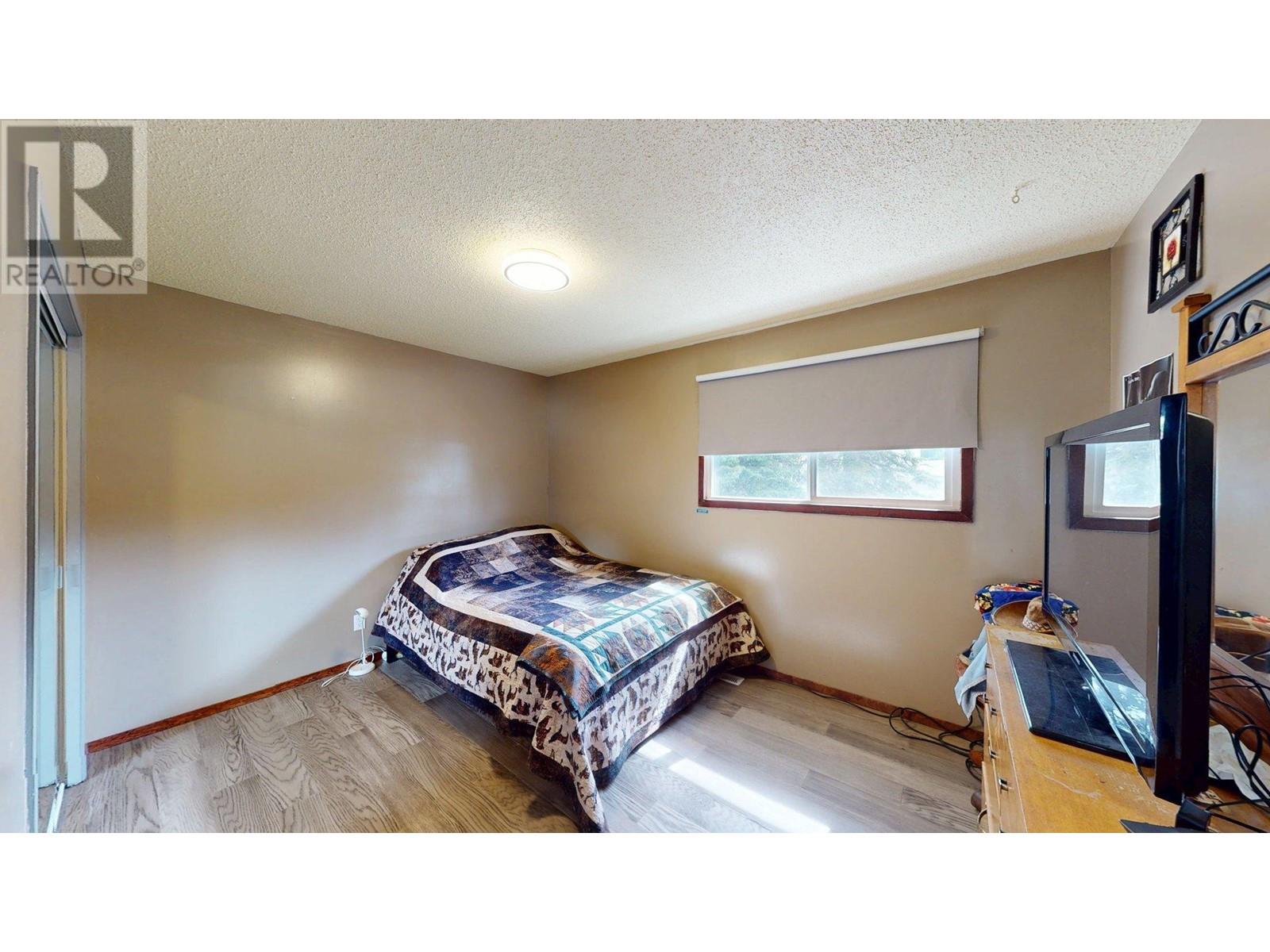 1336 Alpine Drive, Elkford, British Columbia  V0B 1H0 - Photo 14 - 10348830