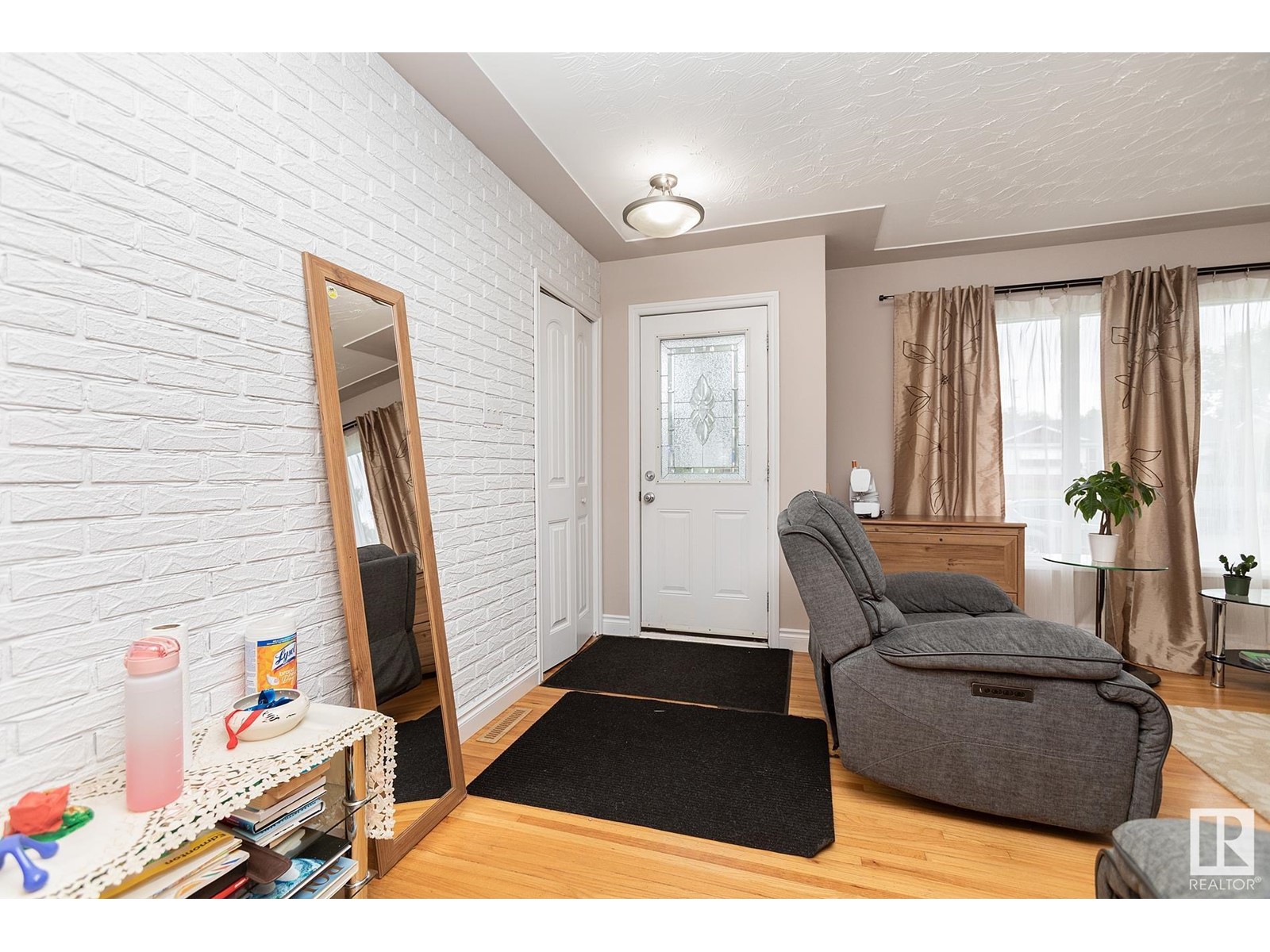 13519 108 St Nw, Edmonton, Alberta  T5E 4X7 - Photo 3 - E4437871