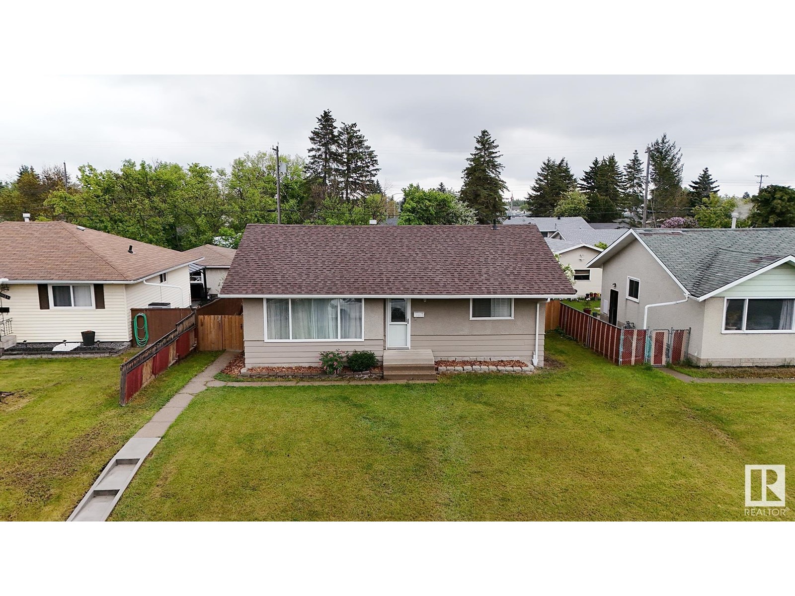 13519 108 St Nw, Edmonton, Alberta  T5E 4X7 - Photo 2 - E4437871
