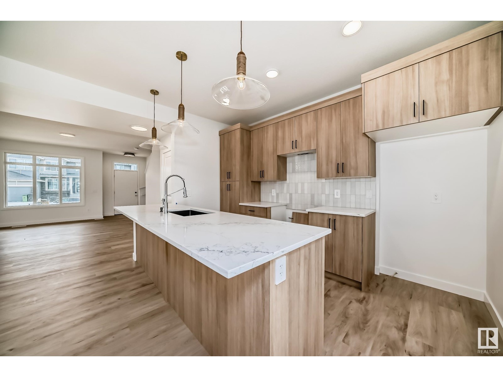 1347 Keswick Dr Sw, Edmonton, Alberta  T6W 4V8 - Photo 3 - E4438513
