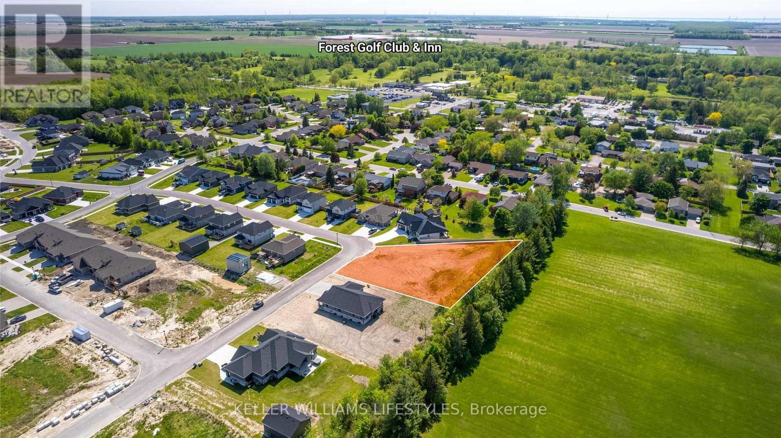 118 Phibbs Street, Lambton Shores, Ontario  N0N 1J0 - Photo 6 - X12172904