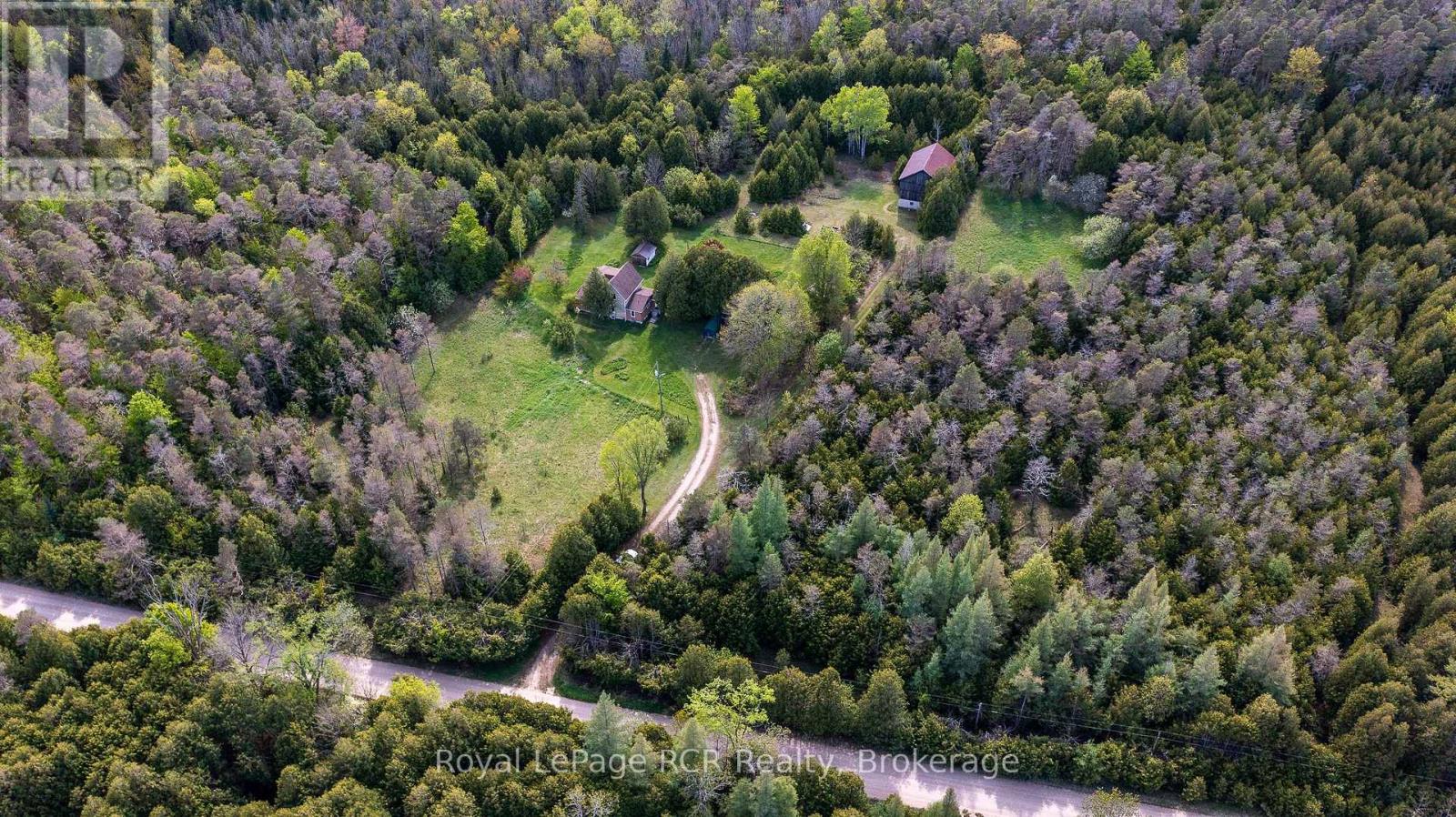 134780 20 Side Road, West Grey, Ontario  N0G 1L0 - Photo 4 - X12172820