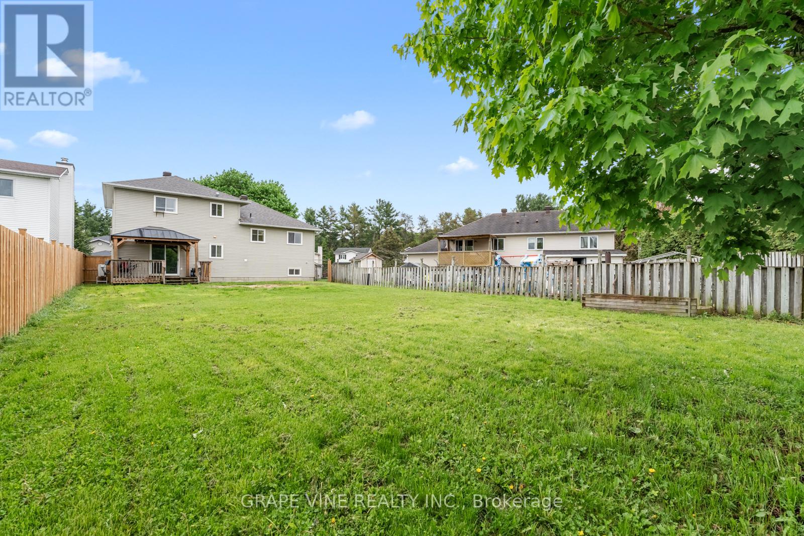 308 Bonavista Street, Clarence-Rockland, Ontario  K4K 1N8 - Photo 35 - X12172826