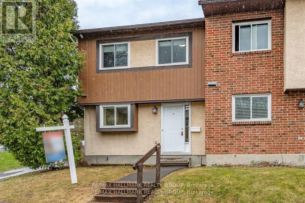 Property at 19 BERING COURT image 1
