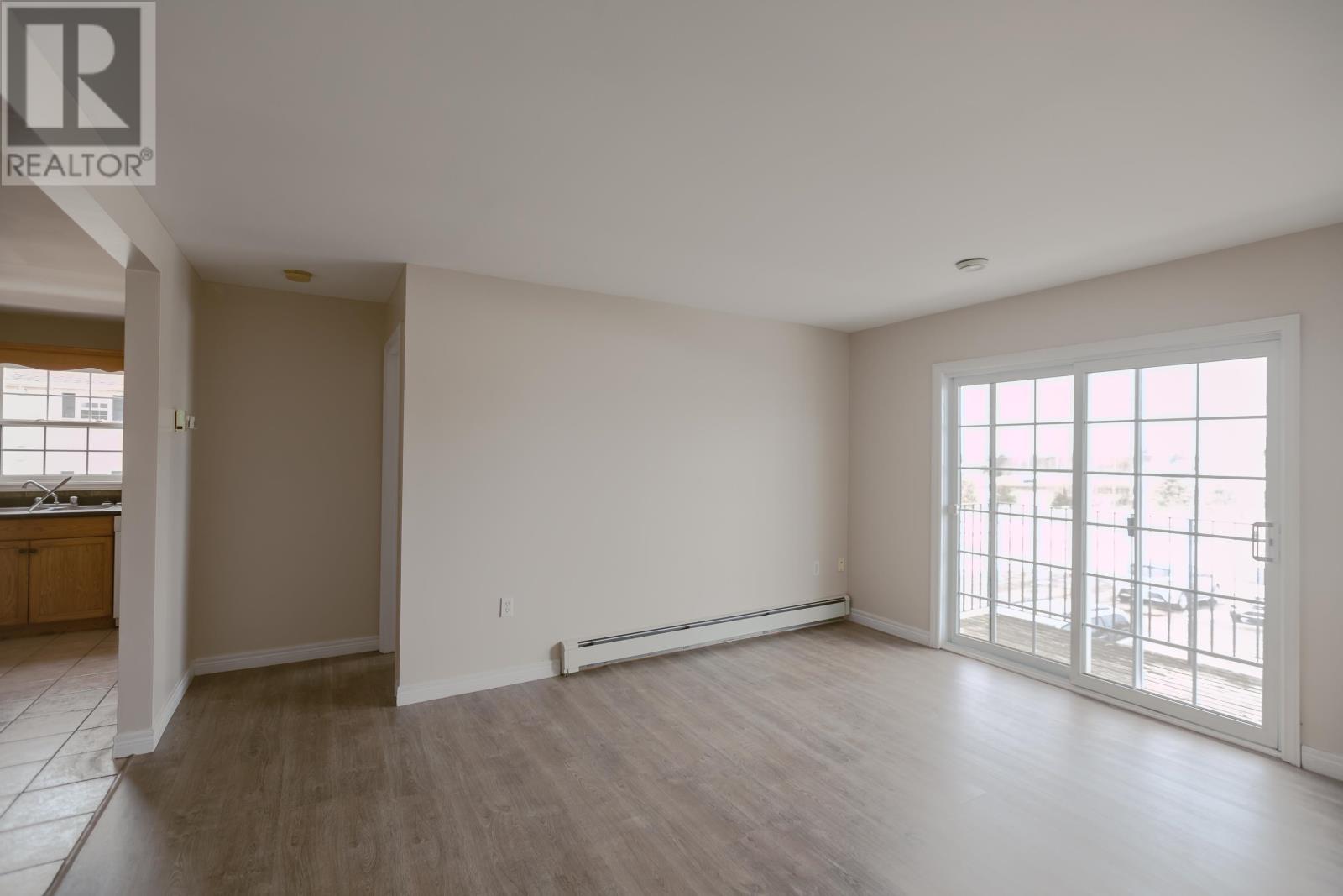 #8 - 33 Glen Stewart Drive, Stratford, Prince Edward Island  C1B 2A8 - Photo 4 - 202512265